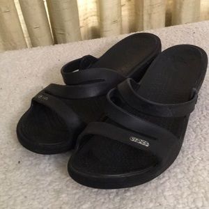 Crocs Black Slide On Sandals Sz 9